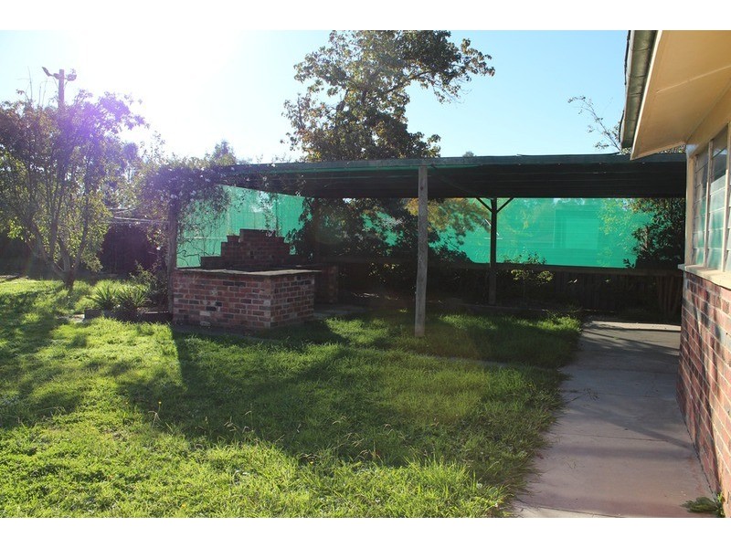 39 Neil Street, Kangaroo Flat VIC 3555