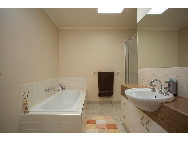 250a Mackenzie Street, Kangaroo Flat VIC 3555