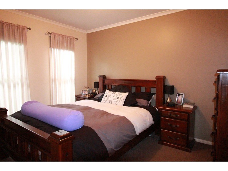 250a Mackenzie Street, Kangaroo Flat VIC 3555
