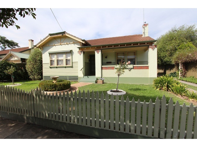 2 Dungey Avenue, Flora Hill VIC 3550