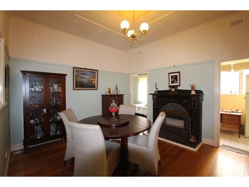 2 Dungey Avenue, Flora Hill VIC 3550