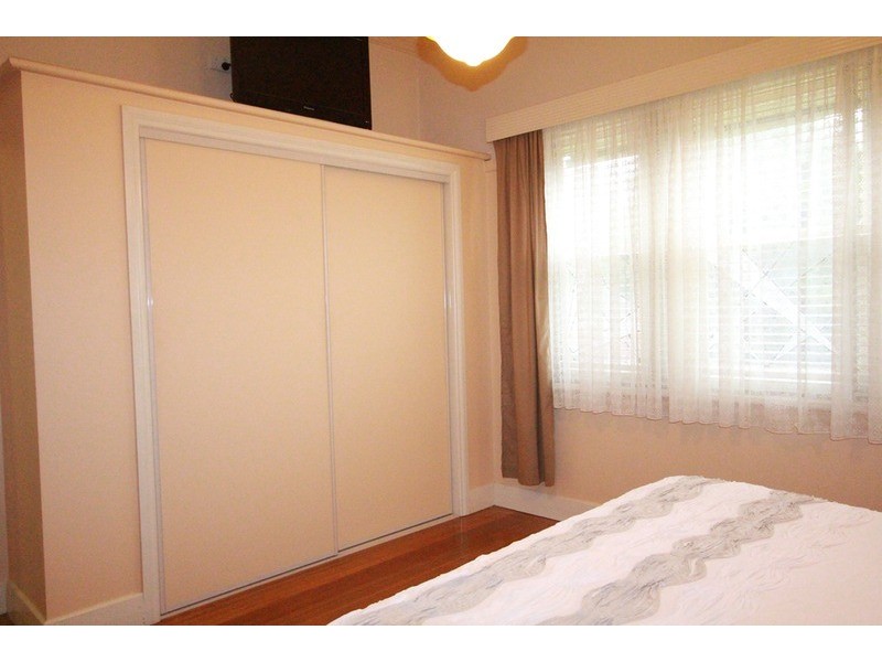 2 Dungey Avenue, Flora Hill VIC 3550