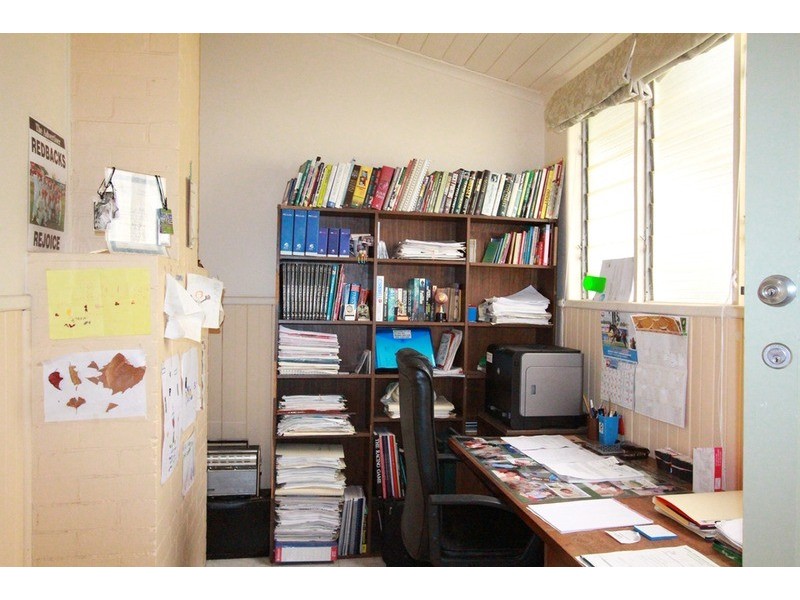 2 Dungey Avenue, Flora Hill VIC 3550