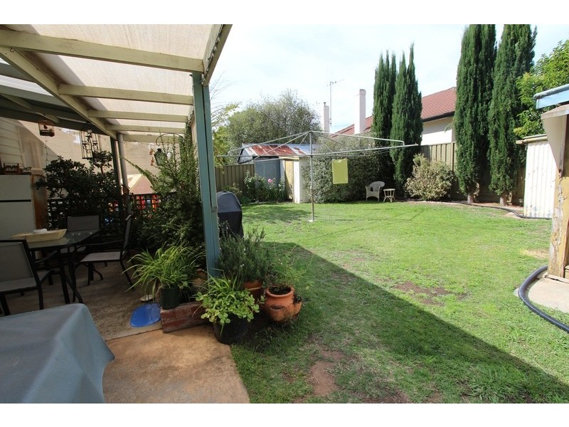 2 Dungey Avenue, Flora Hill VIC 3550