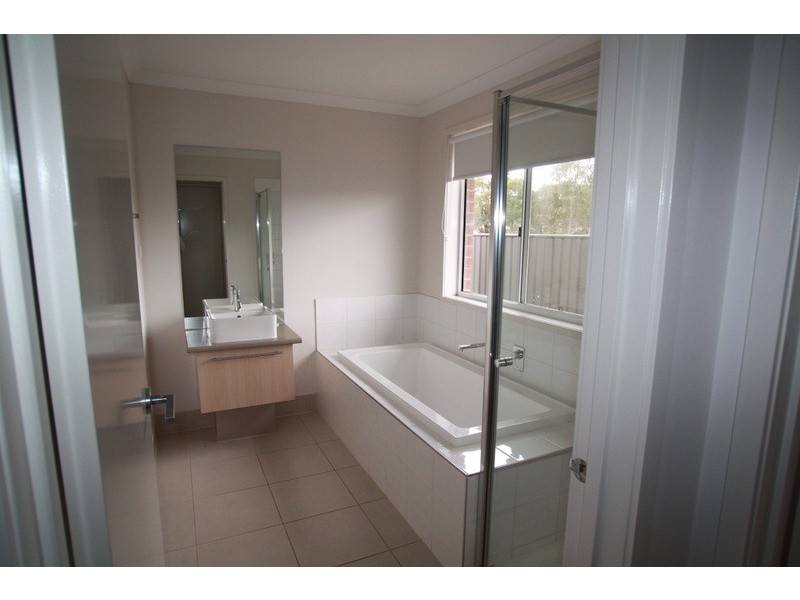 1 Pamela Avenue, Jackass Flat VIC 3556