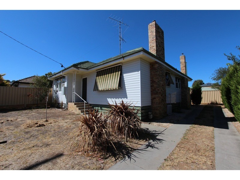 2 Friswell Avenue, Flora Hill VIC 3550