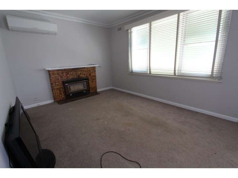 2 Friswell Avenue, Flora Hill VIC 3550