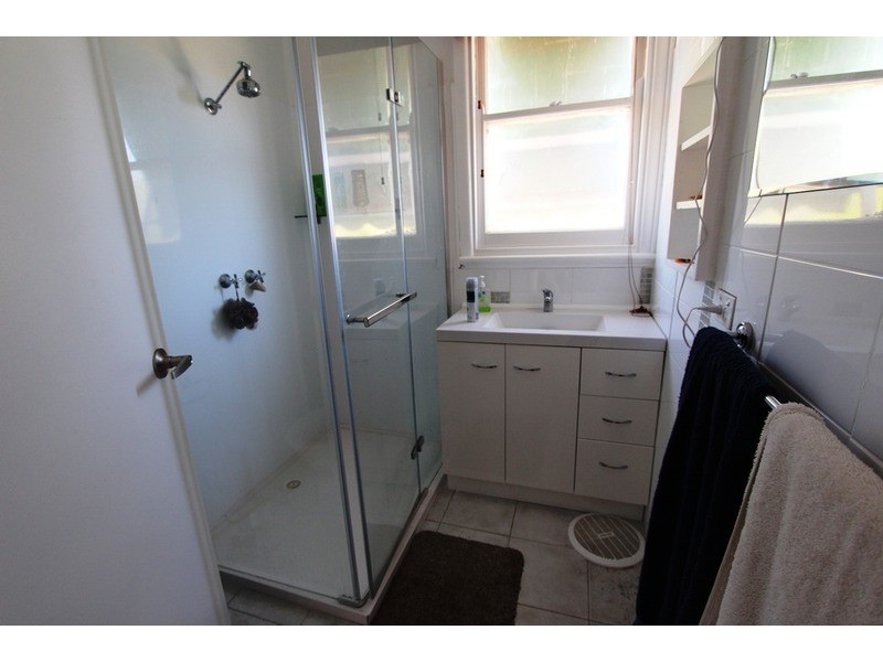 2 Friswell Avenue, Flora Hill VIC 3550