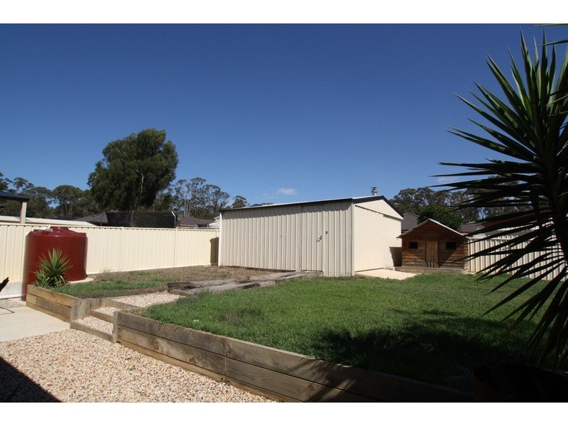14 Falcon Drive, California Gully VIC 3556