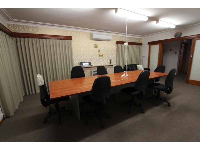 222 High Street, Kangaroo Flat VIC 3555