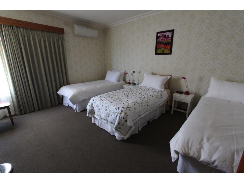 222 High Street, Kangaroo Flat VIC 3555