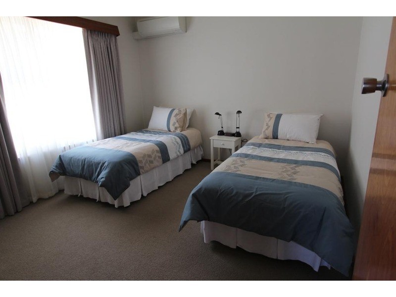 222 High Street, Kangaroo Flat VIC 3555