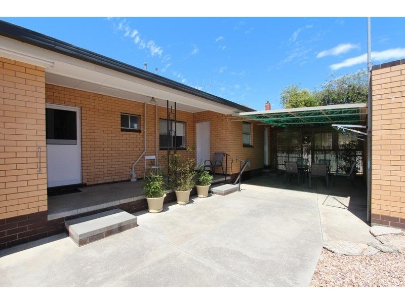 222 High Street, Kangaroo Flat VIC 3555