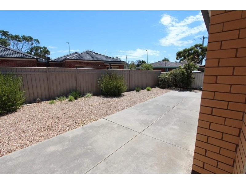 222 High Street, Kangaroo Flat VIC 3555