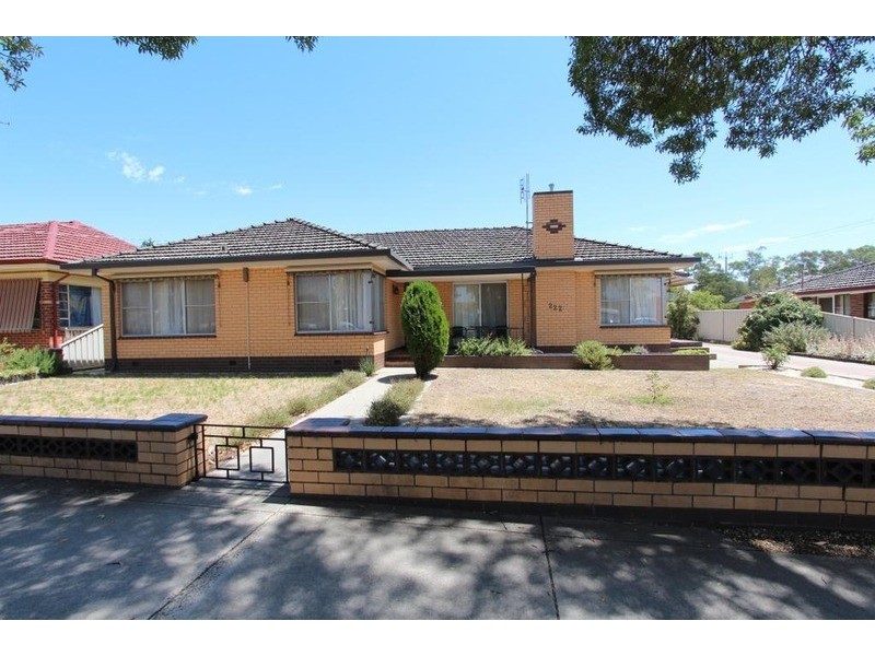 222 High Street, Kangaroo Flat VIC 3555
