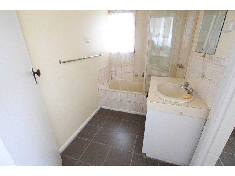 25 Short Street, Kangaroo Flat VIC 3555