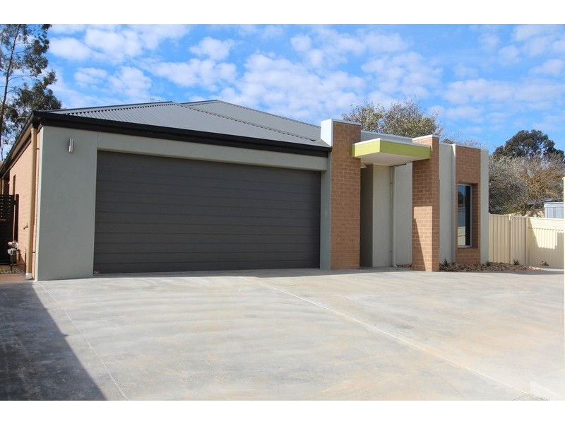 61B Belle Vue Road, Golden Square VIC 3555