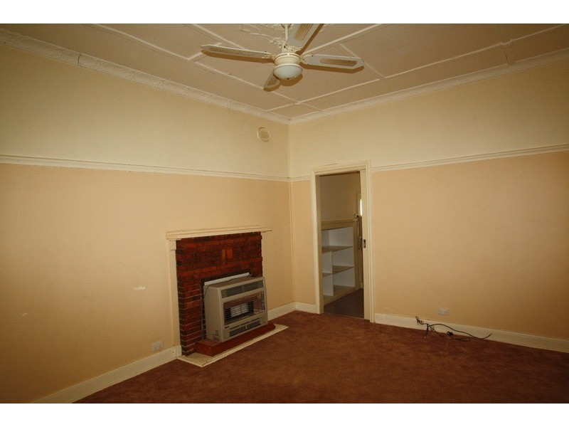 5 Beech  Street, Golden Square VIC 3555