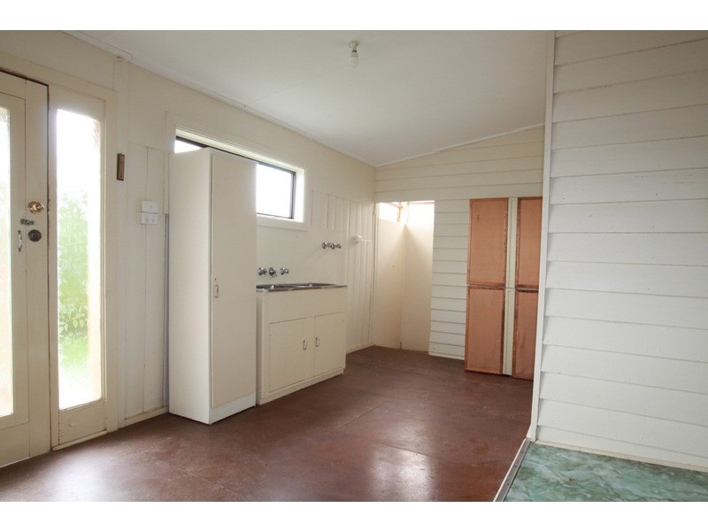 5 Beech  Street, Golden Square VIC 3555