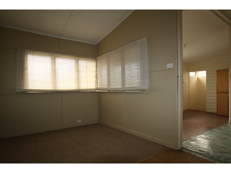 5 Beech  Street, Golden Square VIC 3555