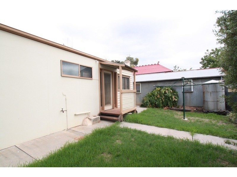 5 Beech  Street, Golden Square VIC 3555