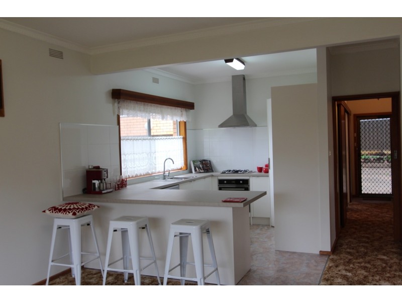 63 Putnam Avenue, Strathdale VIC 3550