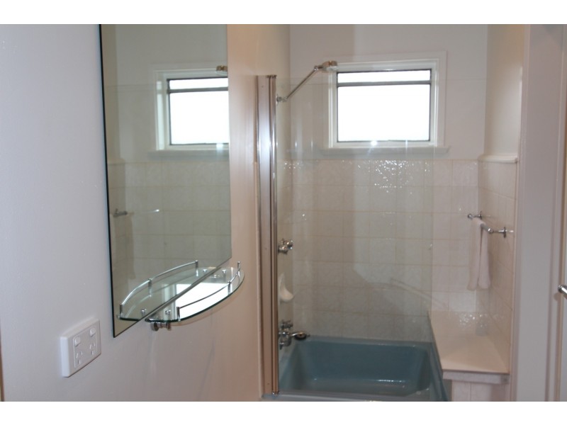 63 Putnam Avenue, Strathdale VIC 3550