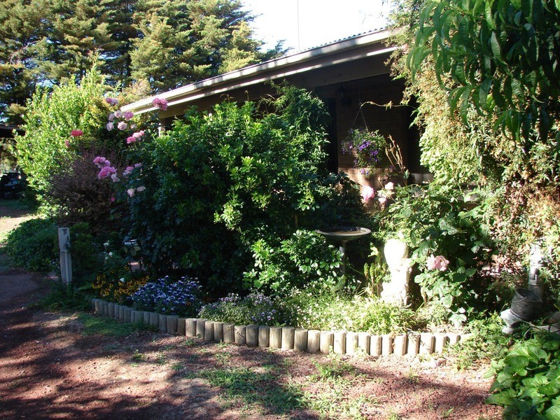 239 North Harcourt Road, Harcourt North VIC 3453
