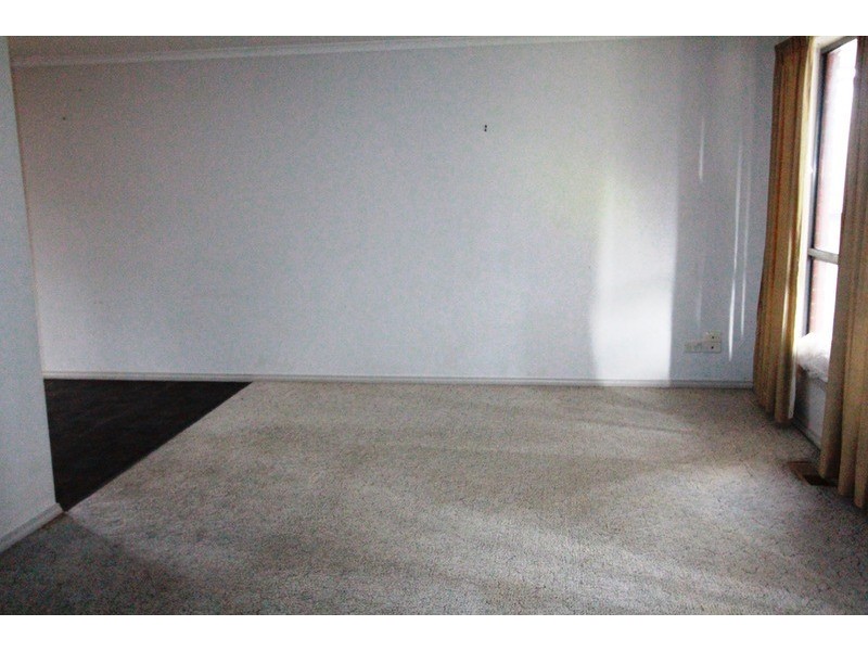 2/24 Retreat Road, Flora Hill VIC 3550