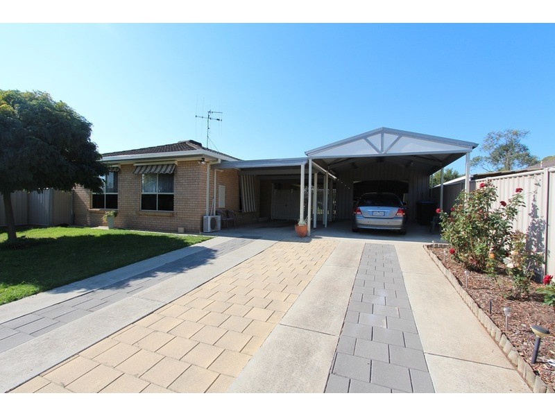 1 Wiltshire  Drive, White Hills VIC 3550
