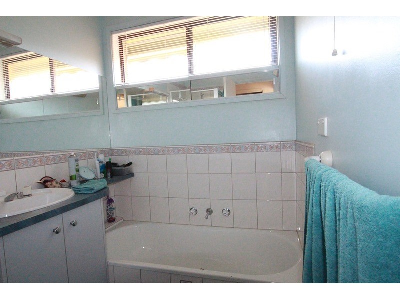 1 Wiltshire  Drive, White Hills VIC 3550