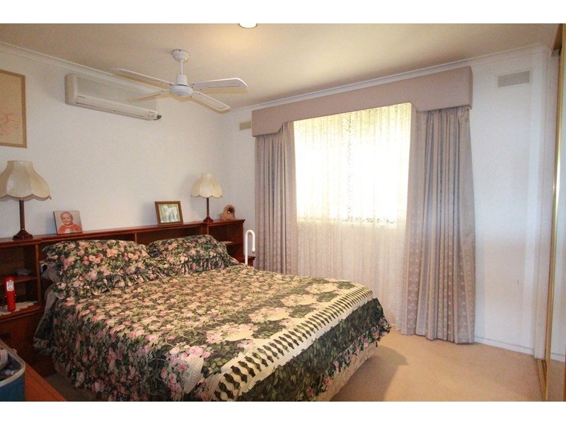 1 Wiltshire  Drive, White Hills VIC 3550