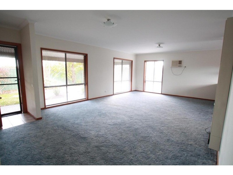 2/13 Louey Drive, White Hills VIC 3550