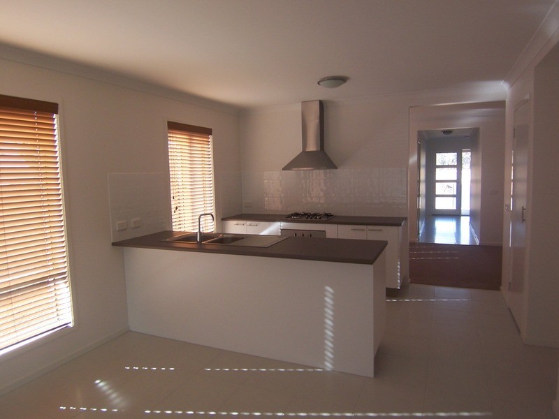 8 Creekside Close, Jackass Flat VIC 3556