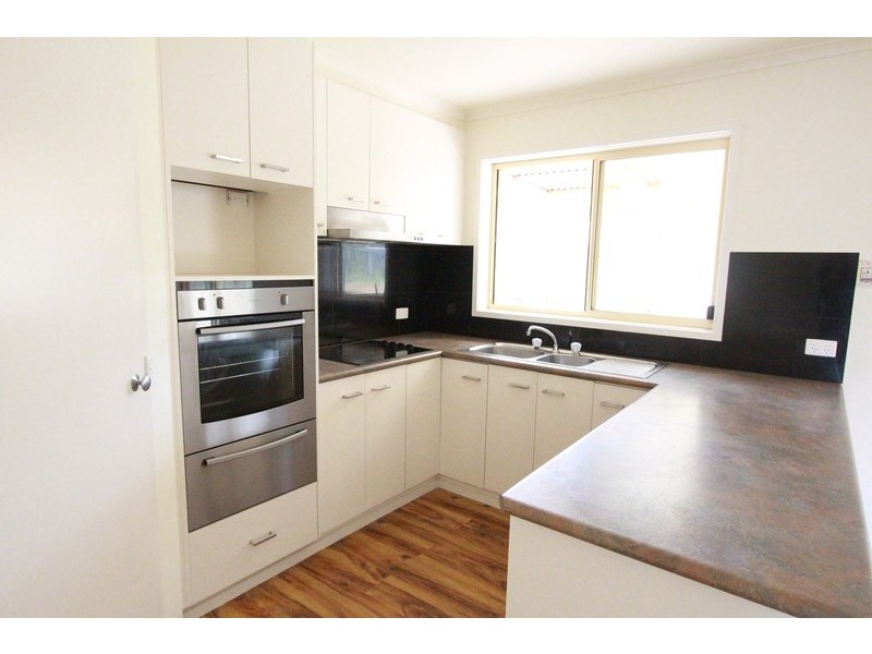 8 Settlers Place, Maiden Gully VIC 3551