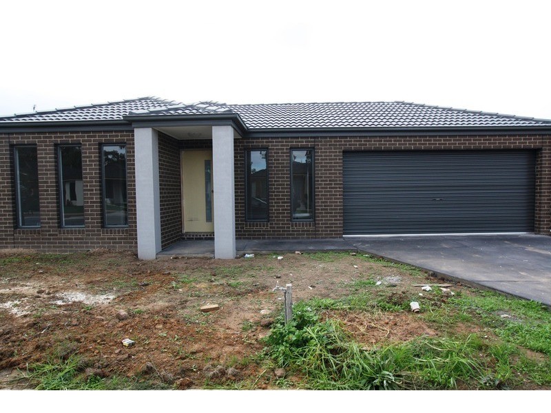 9 Perry Lane, Epsom VIC 3551
