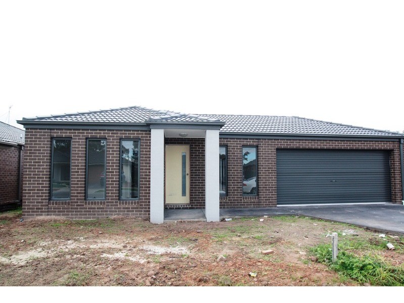 9 Perry Lane, Epsom VIC 3551