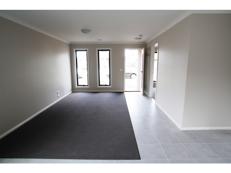 9 Perry Lane, Epsom VIC 3551