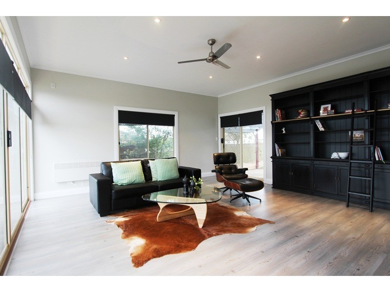 9 Knape Street, Long Gully VIC 3550