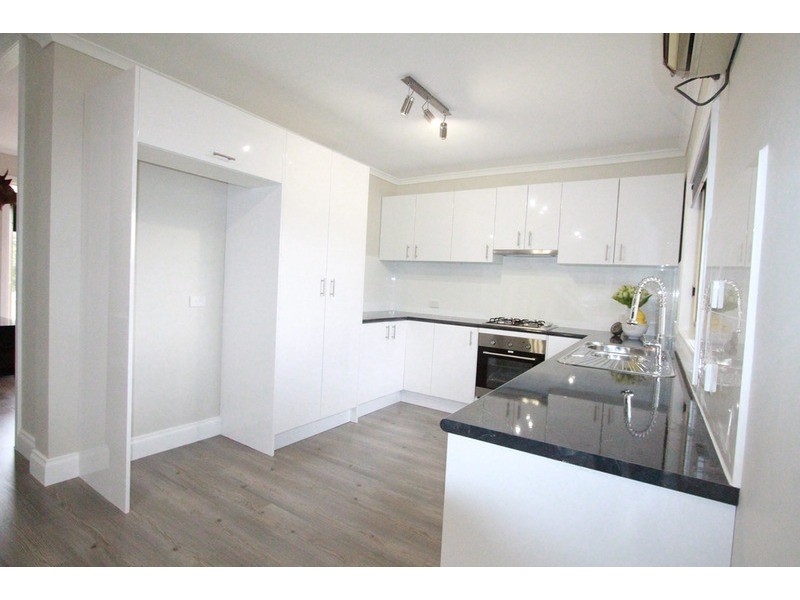 9 Knape Street, Long Gully VIC 3550