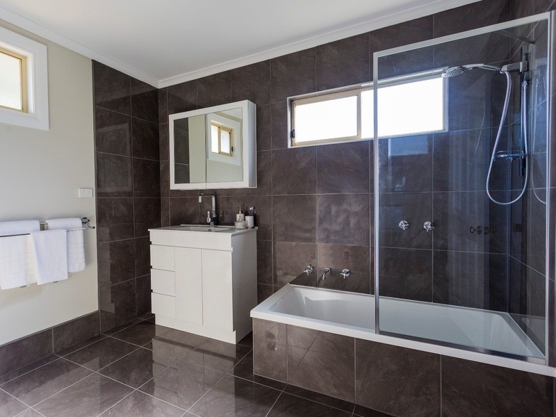 9 Knape Street, Long Gully VIC 3550