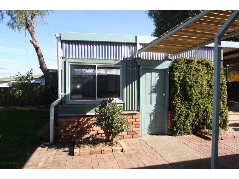 9 Knape Street, Long Gully VIC 3550