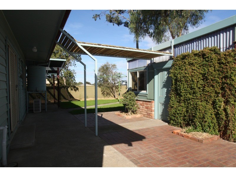 9 Knape Street, Long Gully VIC 3550