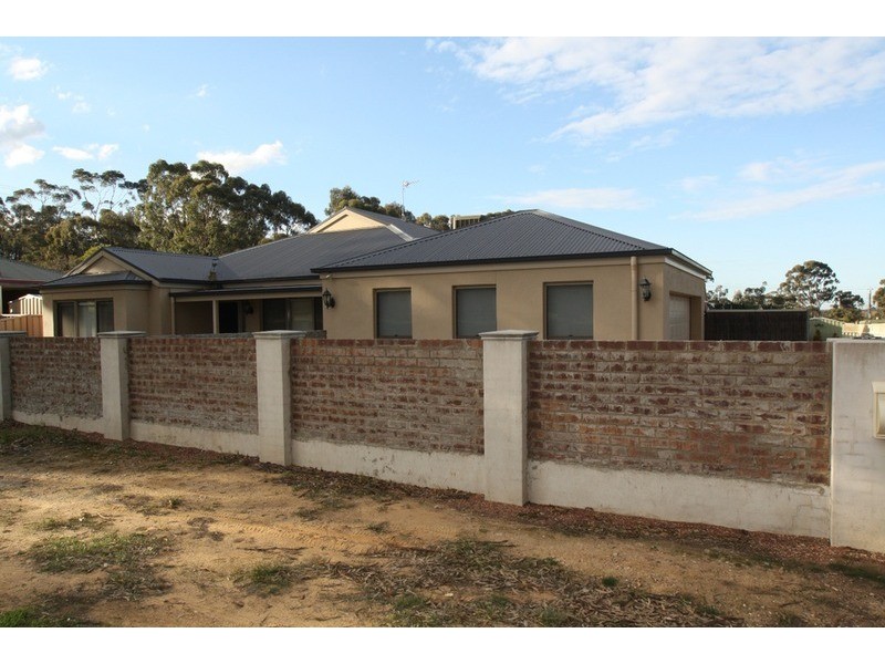 2/40 John Street, Kangaroo Flat VIC 3555