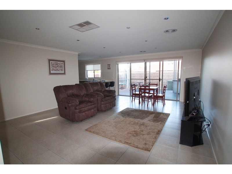 2/40 John Street, Kangaroo Flat VIC 3555