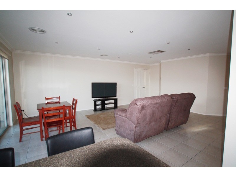 2/40 John Street, Kangaroo Flat VIC 3555