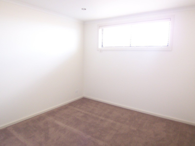 4/50 Race Street, Flora Hill VIC 3550