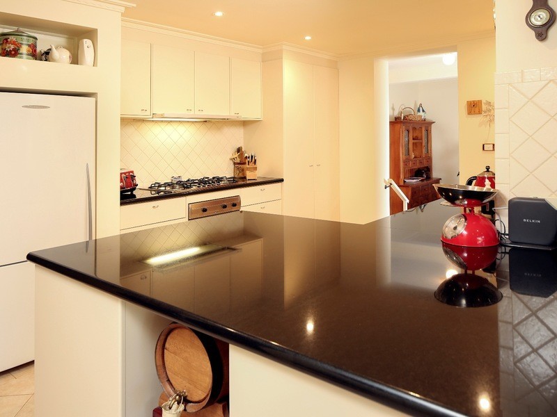 5 McKay Court, Strathdale VIC 3550