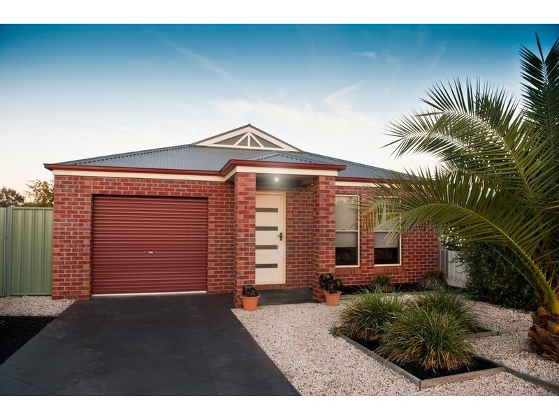 180 Myrtle Road, Epsom VIC 3551