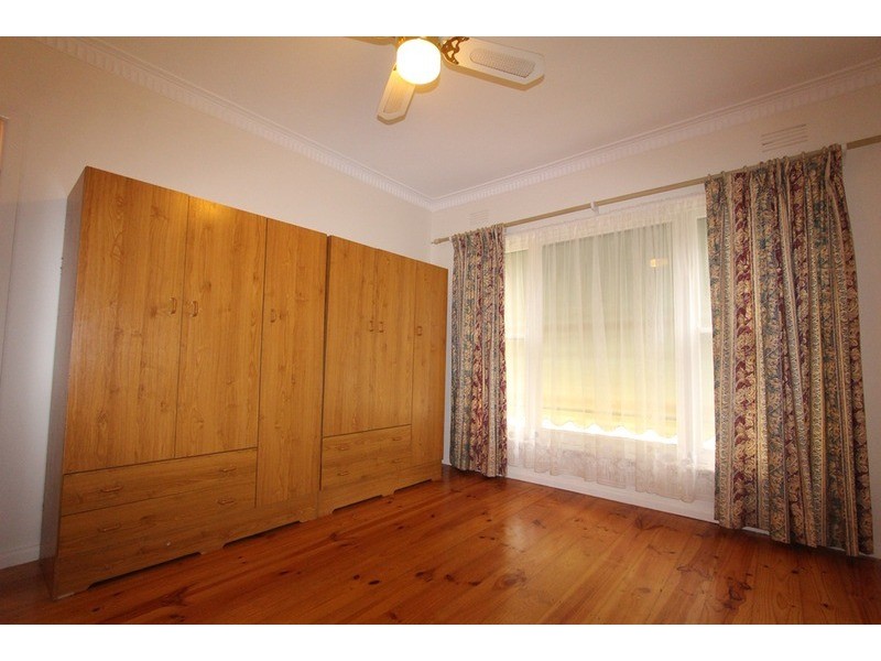 5 Chapel Street, Kangaroo Flat VIC 3555